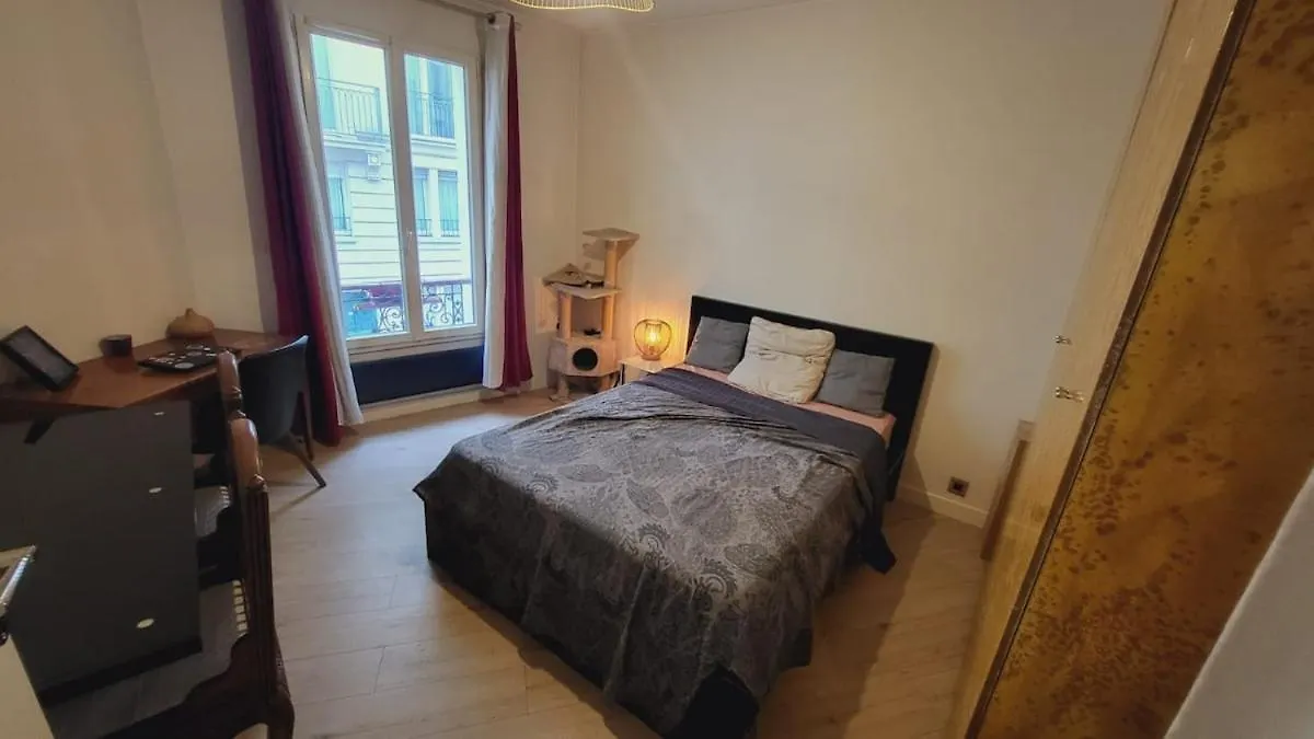 Appartement Beautiful 3-Room, Porte Saint-Cloud, Paris