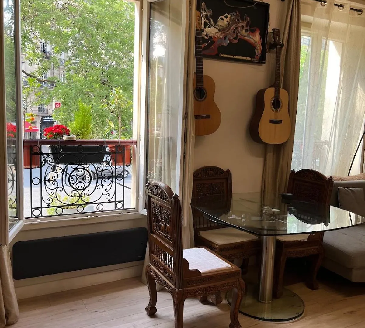 Beautiful 3-Room, Porte Saint-Cloud, Paris Appartement